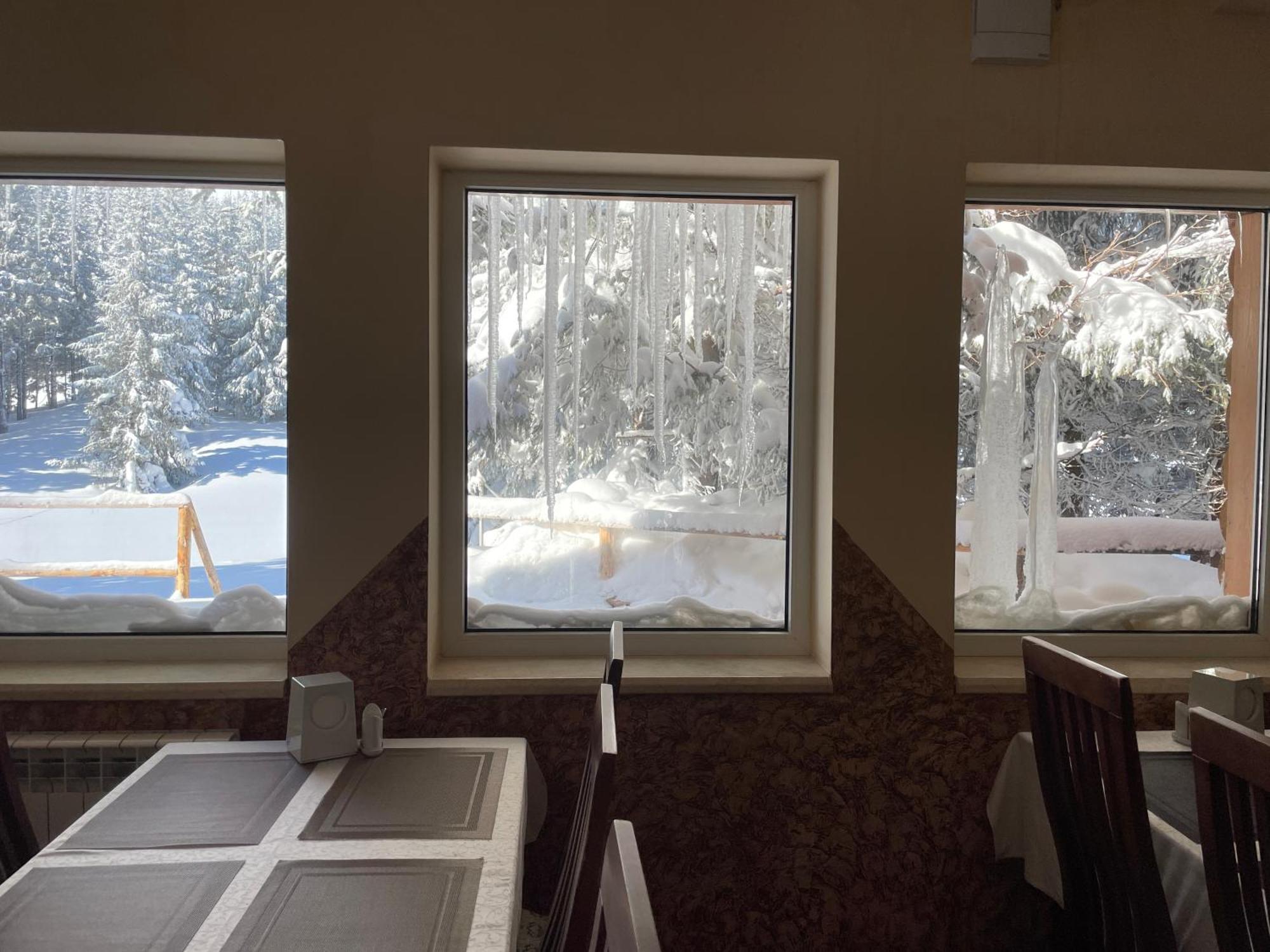 Оаза Hotel Dragobrat Buitenkant foto